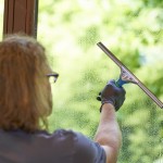 Nettoyez vos vitres et fenêtres pour un printemps lumineux